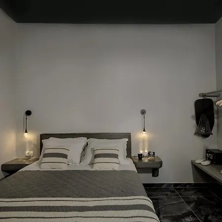 Grande With Jacuzzi Nea Premium Residences 이메로비글리